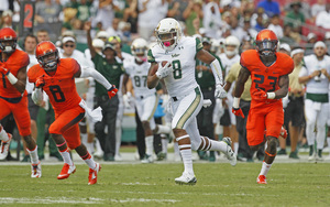 Jonathan Thomas (23) is in a position battle with Ted Taylor. Thomas is currently listed as Syracuse's starting strong-side linebacker.